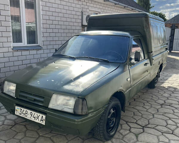 Зеленый ИЖ 2717 Ода, объемом двигателя 1.6 л и пробегом 250 тыс. км за 700 $, фото 5 на Automoto.ua