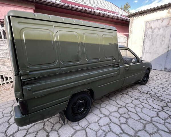Зеленый ИЖ 2717 Ода, объемом двигателя 1.6 л и пробегом 250 тыс. км за 700 $, фото 2 на Automoto.ua