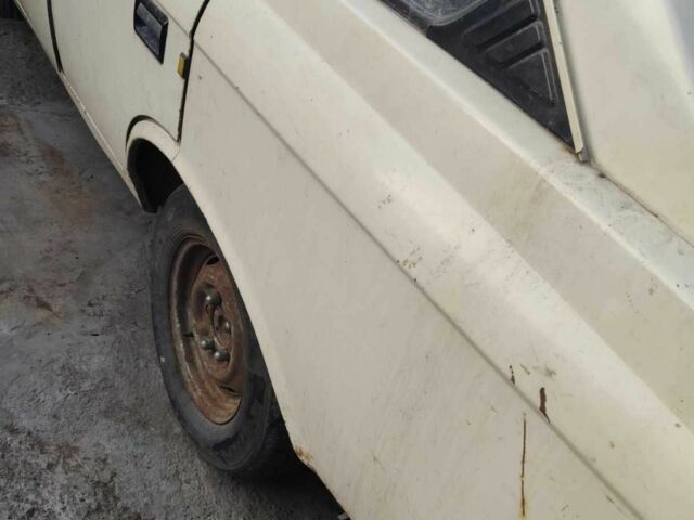 Белый ИЖ 412, объемом двигателя 1.5 л и пробегом 245 тыс. км за 238 $, фото 2 на Automoto.ua