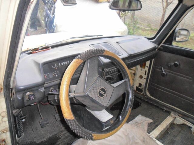 Бежевий ІЖ 412, об'ємом двигуна 1.5 л та пробігом 150 тис. км за 314 $, фото 4 на Automoto.ua