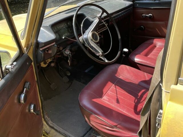 Желтый ИЖ 412, объемом двигателя 1.5 л и пробегом 125 тыс. км за 600 $, фото 1 на Automoto.ua