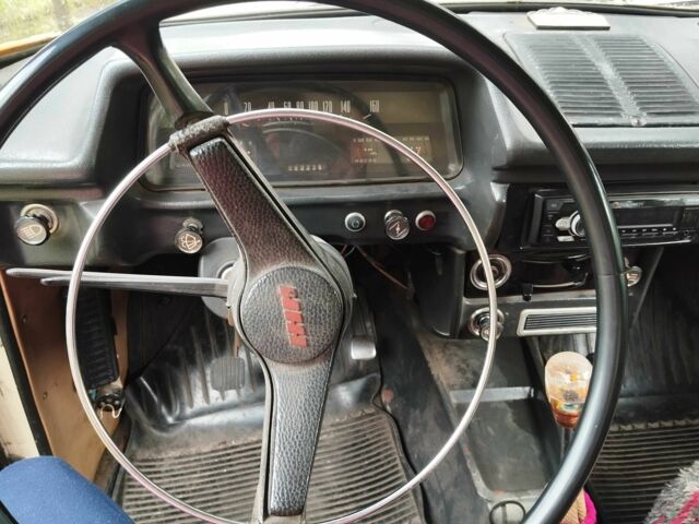 Бежевый ИЖ 412 ИЭ, объемом двигателя 1.5 л и пробегом 382 тыс. км за 600 $, фото 13 на Automoto.ua