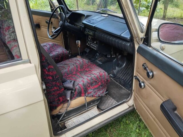 Бежевый ИЖ 412 ИЭ, объемом двигателя 1.5 л и пробегом 382 тыс. км за 600 $, фото 10 на Automoto.ua