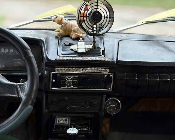 Бежевый ИЖ 412 ИЭ, объемом двигателя 1.5 л и пробегом 325 тыс. км за 500 $, фото 1 на Automoto.ua