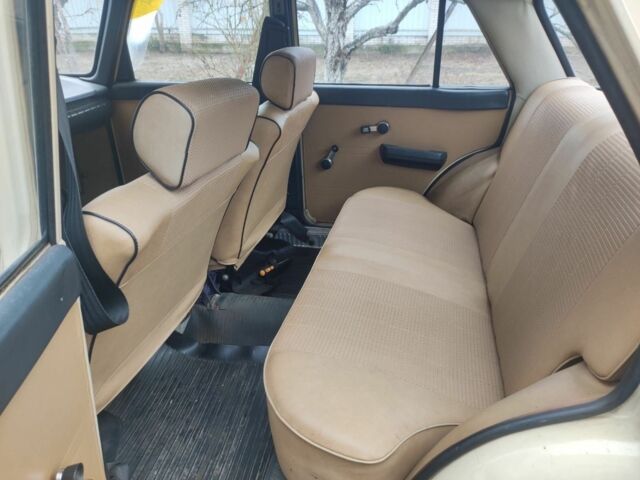 Бежевий ІЖ 412 ИЭ, об'ємом двигуна 1.5 л та пробігом 70 тис. км за 1100 $, фото 6 на Automoto.ua