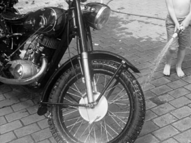 ИЖ Другая, объемом двигателя 0.35 л и пробегом 0 тыс. км за 4000 $, фото 2 на Automoto.ua