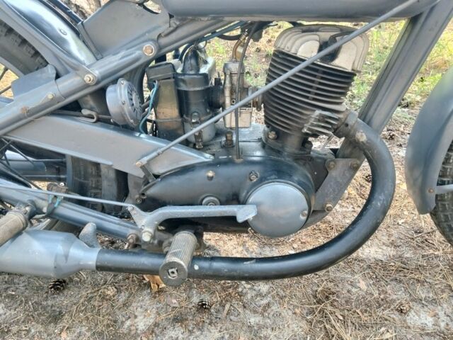 ИЖ Другая 1950 в Сумах на Automoto.ua ИЖ Другая, объемом двигателя 0.35 л и пробегом 0 тыс. км за 4900 $, фото 5 на Automoto.ua