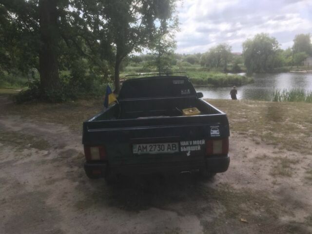 Зеленый ИЖ Другая, объемом двигателя 1.6 л и пробегом 200 тыс. км за 800 $, фото 2 на Automoto.ua