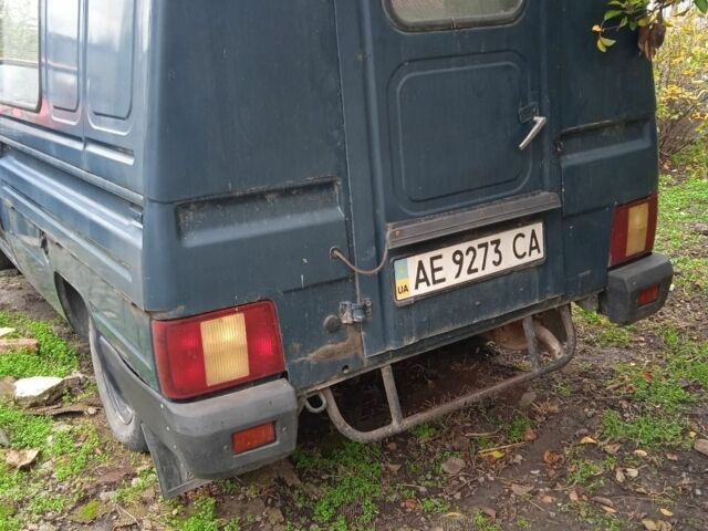 Зелений ІЖ Інша, об'ємом двигуна 1.6 л та пробігом 120 тис. км за 2200 $, фото 3 на Automoto.ua