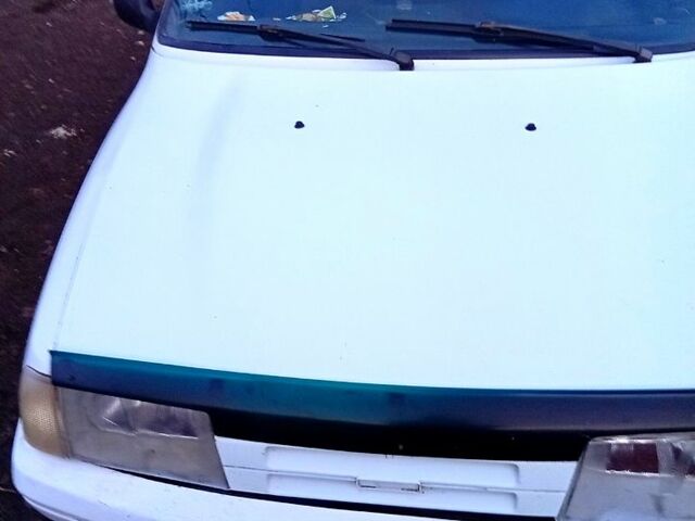 Білий ІЖ Ода, об'ємом двигуна 1.6 л та пробігом 170 тис. км за 570 $, фото 1 на Automoto.ua