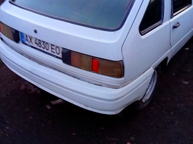 Білий ІЖ Ода, об'ємом двигуна 1.6 л та пробігом 170 тис. км за 570 $, фото 3 на Automoto.ua