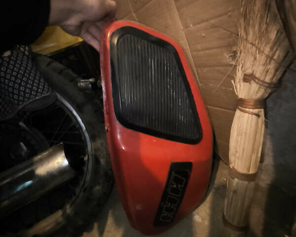 ИЖ Юпитер 5 1989 в Виннице на Automoto.ua Красный ИЖ Юпитер 5, объемом двигателя 0.35 л и пробегом 259 тыс. км за 275 $, фото 7 на Automoto.ua