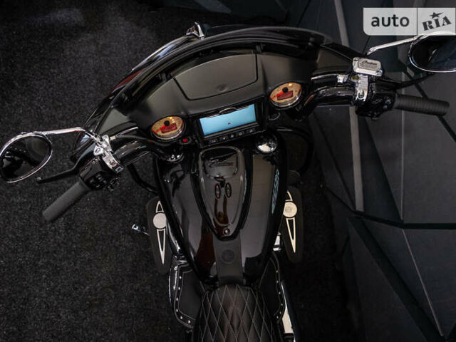 Черный Индиан Roadmaster, объемом двигателя 1.81 л и пробегом 22 тыс. км за 32000 $, фото 15 на Automoto.ua
