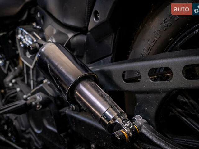 Черный Индиан Scout  Bobber , объемом двигателя 1.1 л и пробегом 19 тыс. км за 18000 $, фото 5 на Automoto.ua