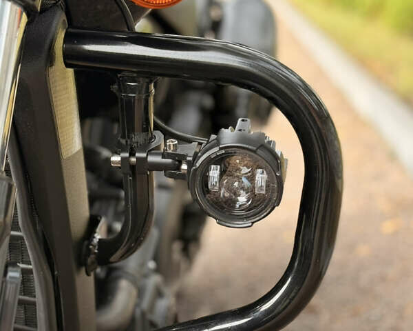 Чорний Індіан Scout  Bobber , об'ємом двигуна 1.13 л та пробігом 1 тис. км за 14950 $, фото 4 на Automoto.ua