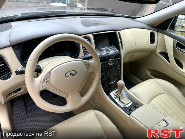 Инфинити ЕК, объемом двигателя 35 л и пробегом 123 тыс. км за 10950 $, фото 6 на Automoto.ua