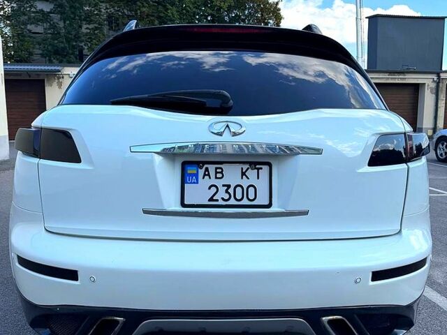 Білий Інфініті ФХ, об'ємом двигуна 3.5 л та пробігом 192 тис. км за 7800 $, фото 3 на Automoto.ua
