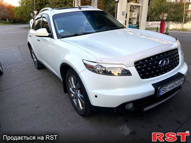 Белый Инфинити ФХ, объемом двигателя 3.5 л и пробегом 280 тыс. км за 9850 $, фото 1 на Automoto.ua