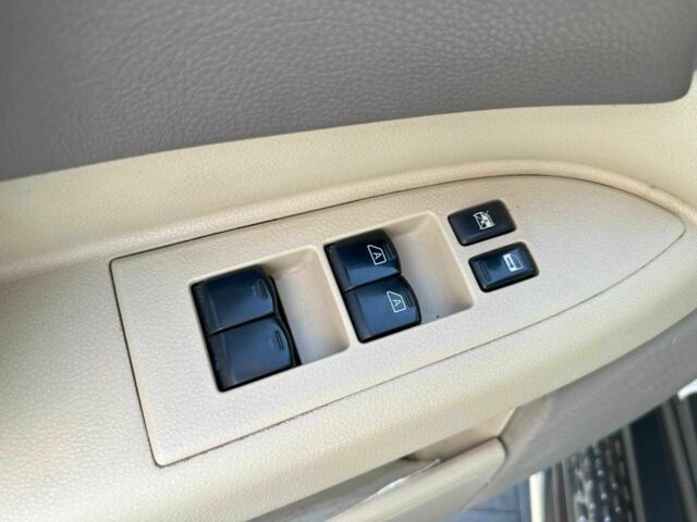 Белый Инфинити ФХ, объемом двигателя 3.5 л и пробегом 323 тыс. км за 6790 $, фото 15 на Automoto.ua