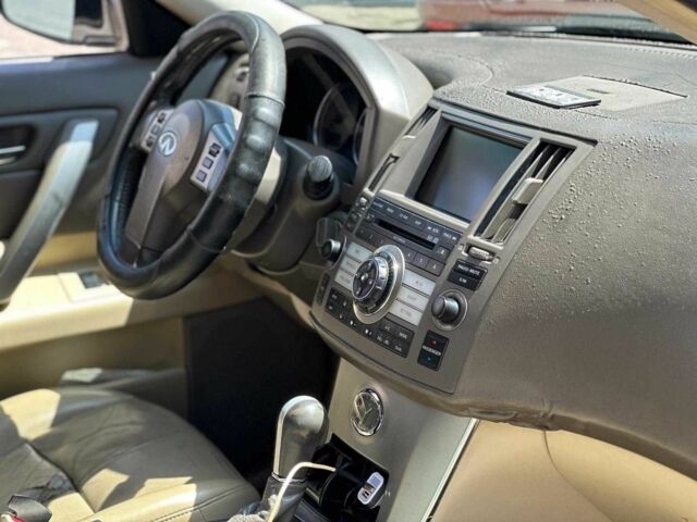 Белый Инфинити ФХ, объемом двигателя 3.5 л и пробегом 323 тыс. км за 6790 $, фото 12 на Automoto.ua