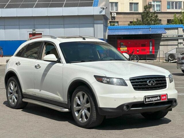 Белый Инфинити ФХ, объемом двигателя 3.5 л и пробегом 323 тыс. км за 6790 $, фото 2 на Automoto.ua