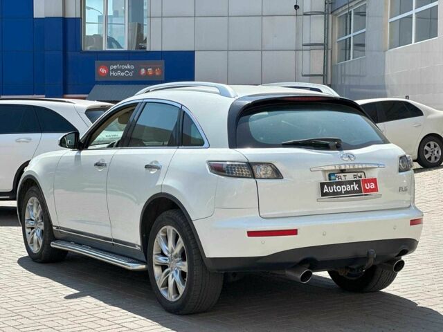 Белый Инфинити ФХ, объемом двигателя 3.5 л и пробегом 323 тыс. км за 6790 $, фото 6 на Automoto.ua