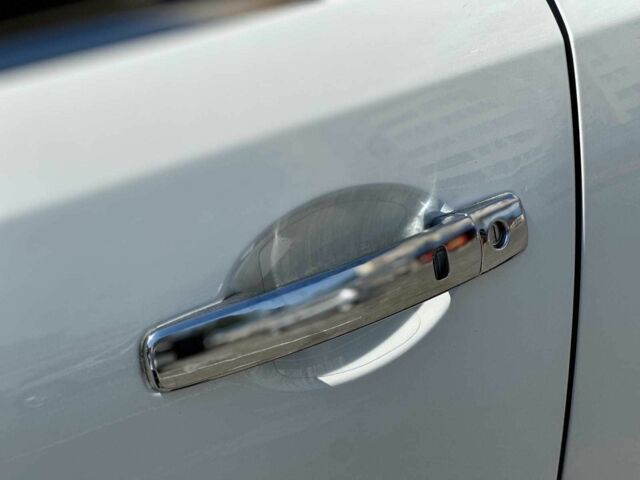 Белый Инфинити ФХ, объемом двигателя 3.5 л и пробегом 323 тыс. км за 6790 $, фото 9 на Automoto.ua