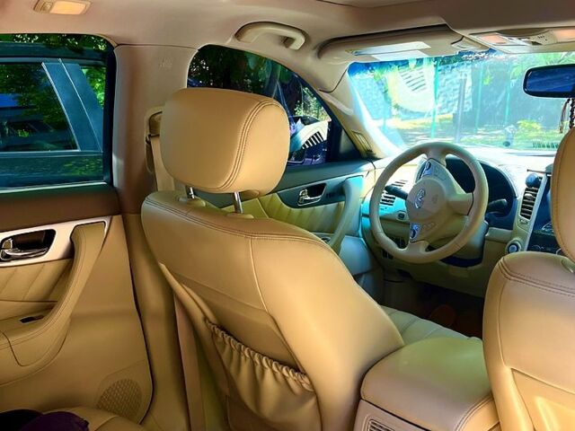 Белый Инфинити ФХ, объемом двигателя 3.5 л и пробегом 248 тыс. км за 15500 $, фото 12 на Automoto.ua