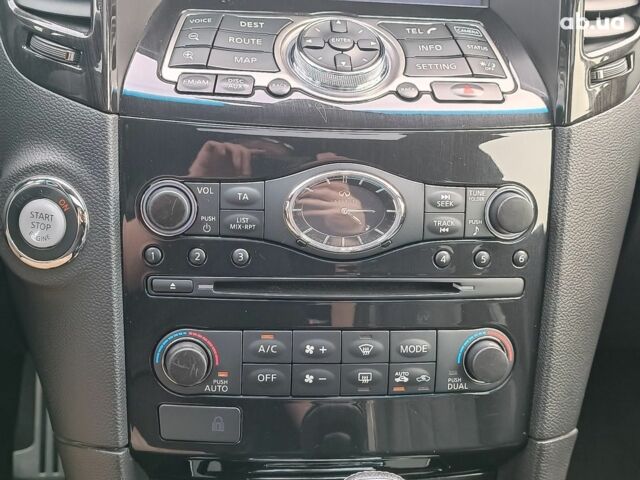 Белый Инфинити ФХ, объемом двигателя 3.7 л и пробегом 168 тыс. км за 18490 $, фото 29 на Automoto.ua