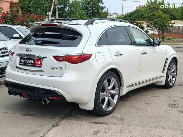 Белый Инфинити ФХ, объемом двигателя 3.7 л и пробегом 168 тыс. км за 18490 $, фото 12 на Automoto.ua