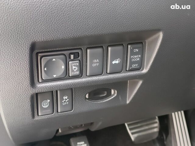 Белый Инфинити ФХ, объемом двигателя 3.7 л и пробегом 168 тыс. км за 18490 $, фото 22 на Automoto.ua