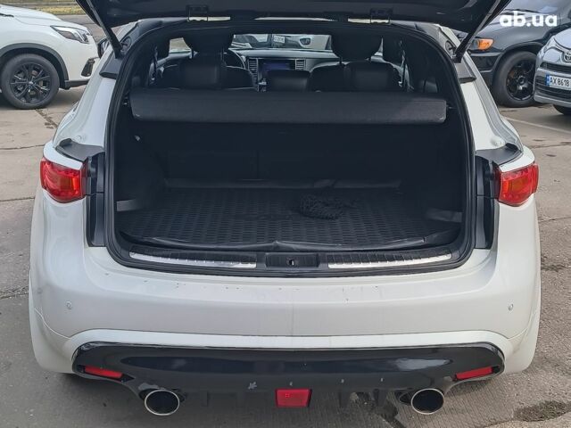 Белый Инфинити ФХ, объемом двигателя 3.7 л и пробегом 168 тыс. км за 18490 $, фото 11 на Automoto.ua