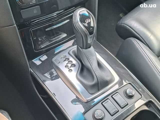 Белый Инфинити ФХ, объемом двигателя 3.7 л и пробегом 168 тыс. км за 18490 $, фото 28 на Automoto.ua