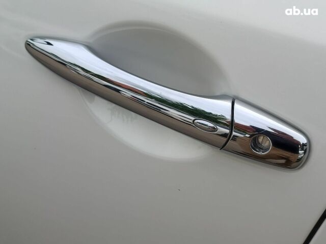 Белый Инфинити ФХ, объемом двигателя 3.7 л и пробегом 168 тыс. км за 18490 $, фото 15 на Automoto.ua