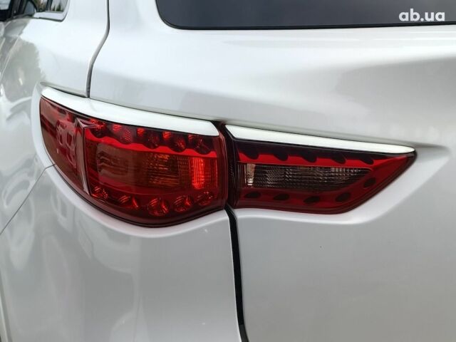 Белый Инфинити ФХ, объемом двигателя 3.7 л и пробегом 168 тыс. км за 18490 $, фото 9 на Automoto.ua