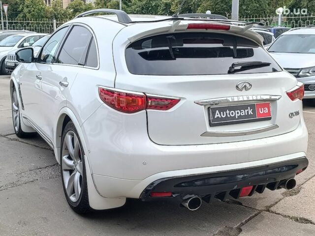 Белый Инфинити ФХ, объемом двигателя 3.7 л и пробегом 168 тыс. км за 18490 $, фото 7 на Automoto.ua