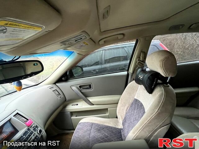 Бежевый Инфинити ФХ, объемом двигателя 3.5 л и пробегом 300 тыс. км за 6200 $, фото 2 на Automoto.ua