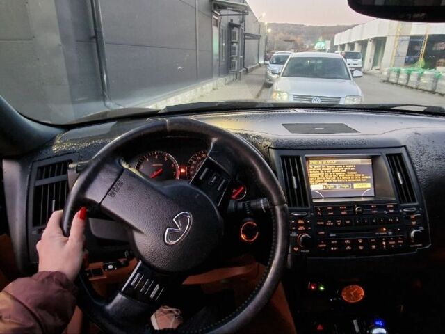 Черный Инфинити ФХ, объемом двигателя 4.5 л и пробегом 255 тыс. км за 6900 $, фото 5 на Automoto.ua