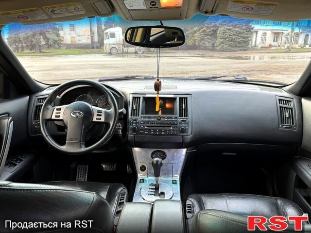 Черный Инфинити ФХ, объемом двигателя 3.5 л и пробегом 180 тыс. км за 7000 $, фото 4 на Automoto.ua