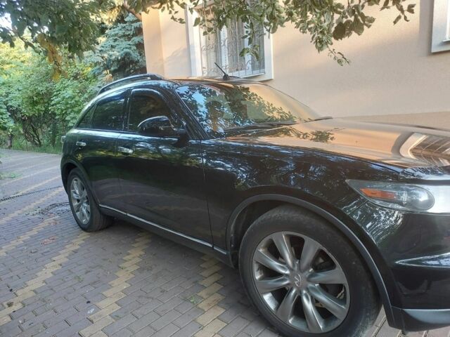 Черный Инфинити ФХ, объемом двигателя 3.5 л и пробегом 172 тыс. км за 9500 $, фото 1 на Automoto.ua