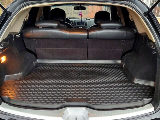 Черный Инфинити ФХ, объемом двигателя 3.5 л и пробегом 0 тыс. км за 10300 $, фото 9 на Automoto.ua