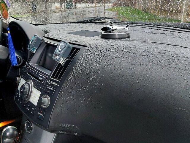 Черный Инфинити ФХ, объемом двигателя 3.5 л и пробегом 0 тыс. км за 10300 $, фото 7 на Automoto.ua