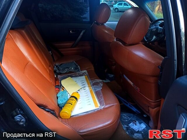 Чорний Інфініті ФХ, об'ємом двигуна 3.5 л та пробігом 190 тис. км за 10000 $, фото 8 на Automoto.ua