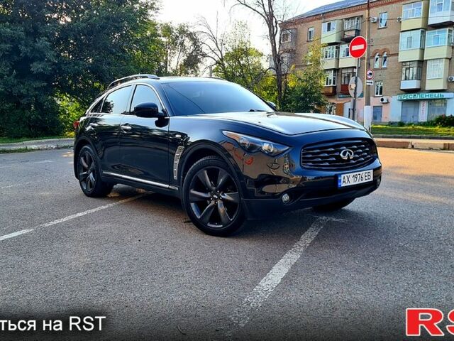 Черный Инфинити ФХ, объемом двигателя 3.5 л и пробегом 190 тыс. км за 14900 $, фото 4 на Automoto.ua