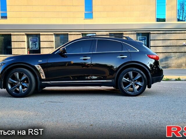 Черный Инфинити ФХ, объемом двигателя 3.5 л и пробегом 190 тыс. км за 14900 $, фото 7 на Automoto.ua