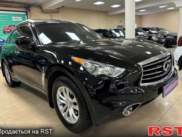 Черный Инфинити ФХ, объемом двигателя 3.5 л и пробегом 142 тыс. км за 13800 $, фото 4 на Automoto.ua