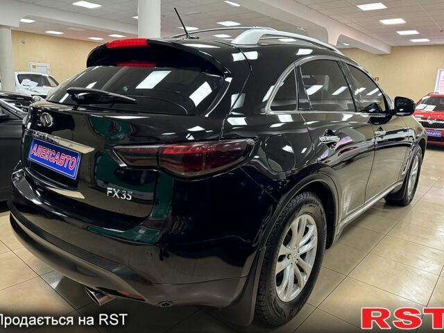 Черный Инфинити ФХ, объемом двигателя 3.5 л и пробегом 142 тыс. км за 13800 $, фото 3 на Automoto.ua