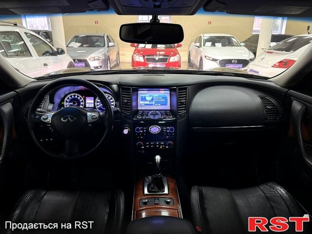 Черный Инфинити ФХ, объемом двигателя 3.5 л и пробегом 142 тыс. км за 13800 $, фото 13 на Automoto.ua