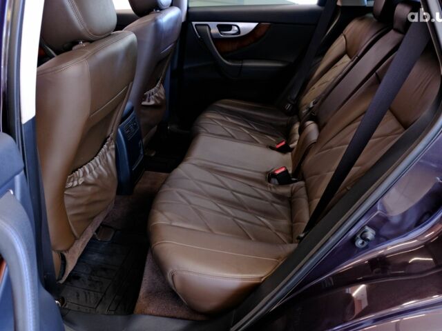 Коричневий Інфініті ФХ, об'ємом двигуна 3.7 л та пробігом 149 тис. км за 13900 $, фото 7 на Automoto.ua