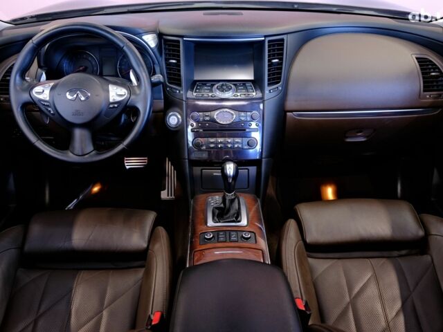 Коричневий Інфініті ФХ, об'ємом двигуна 3.7 л та пробігом 149 тис. км за 13900 $, фото 6 на Automoto.ua